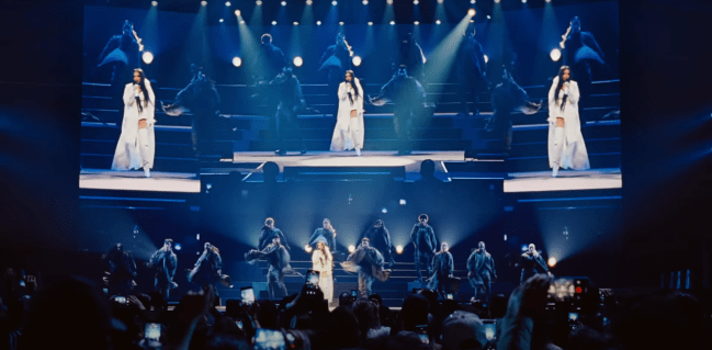 M. Evening Shyamalan Needed ‘Lure’ to Really feel Like a Actual Live performance Movie